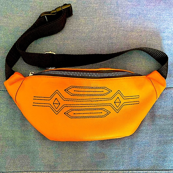 wild fable Handbags - 2xHp!🥳NWOT Vegan Leather Waist Bag